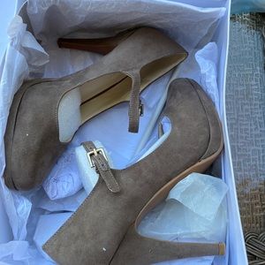Heels suede tan size 6-1/2 M